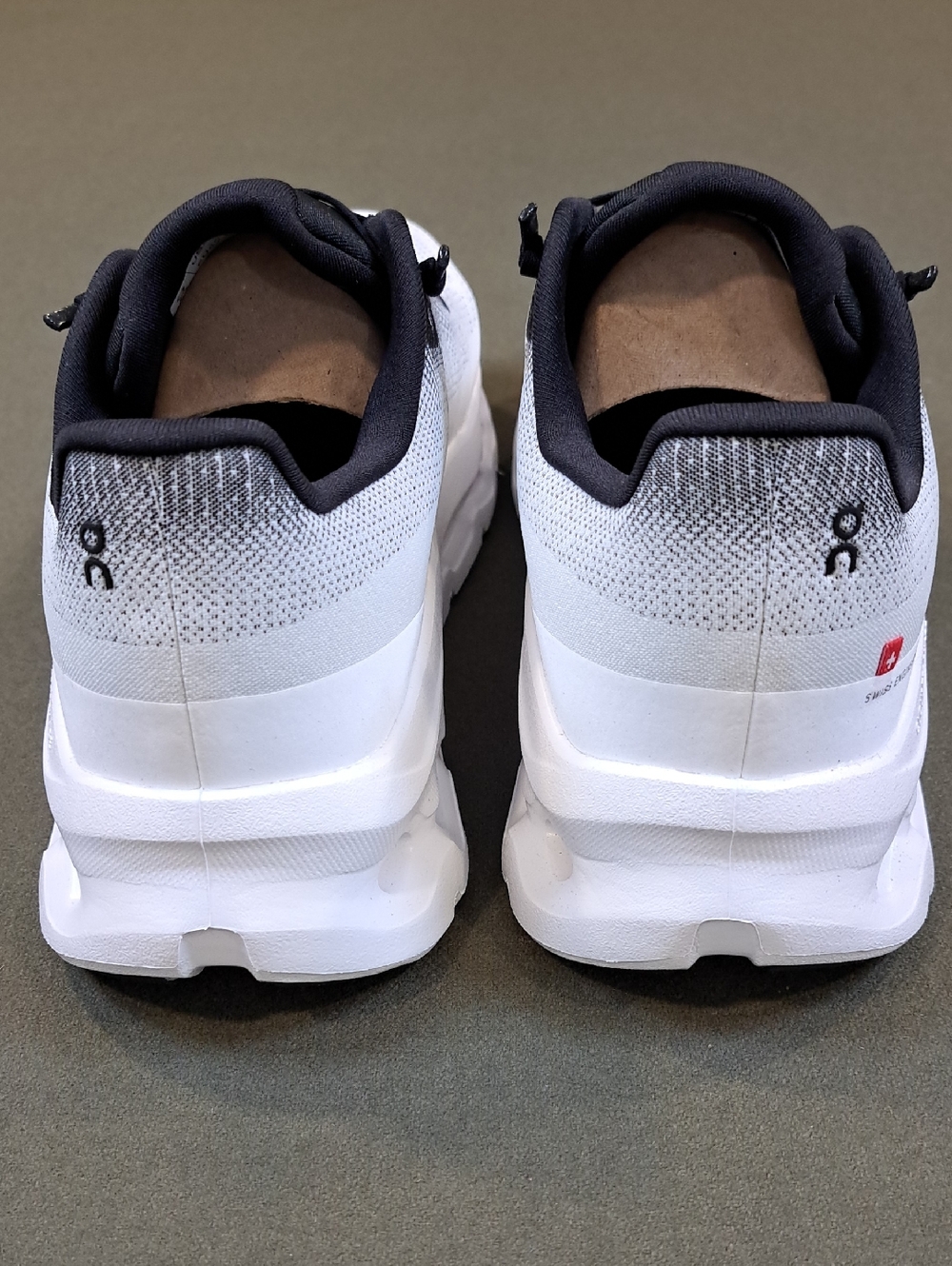 On Cloudtilt - Color: Black/Ivory - Size: Men 9 - Picture 4 of 8
